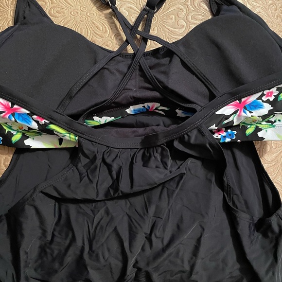 Tankini bathing suit - Picture 1 of 11